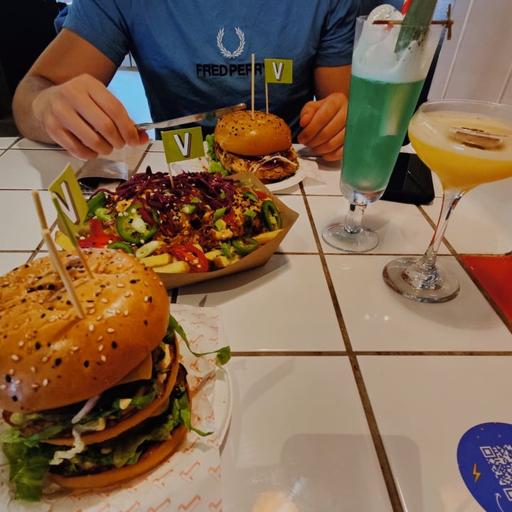 photo of Token Vegan Big Mac shared by @holly-ilex on  17 Jul 2023 - review