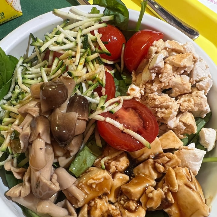 photo of Hi Poke insalata con tofu teryaki e verdure shared by @marina1982 on  18 May 2023 - review