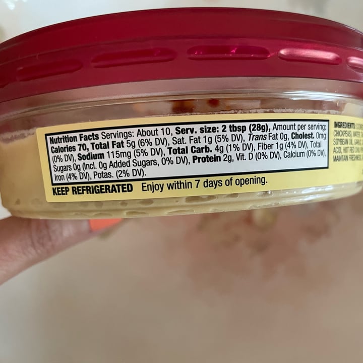 photo of Sabra Sabra Supremely Spicy Hummus shared by @paws-and-paths on  13 Aug 2023 - review