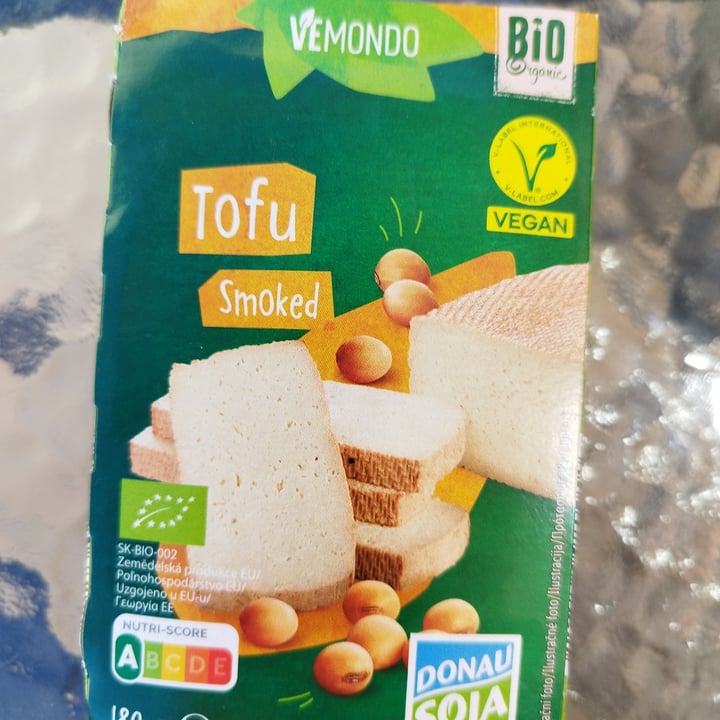 photo of Vemondo Organic tofu smoked shared by @salsaponsu on  12 Aug 2023 - review