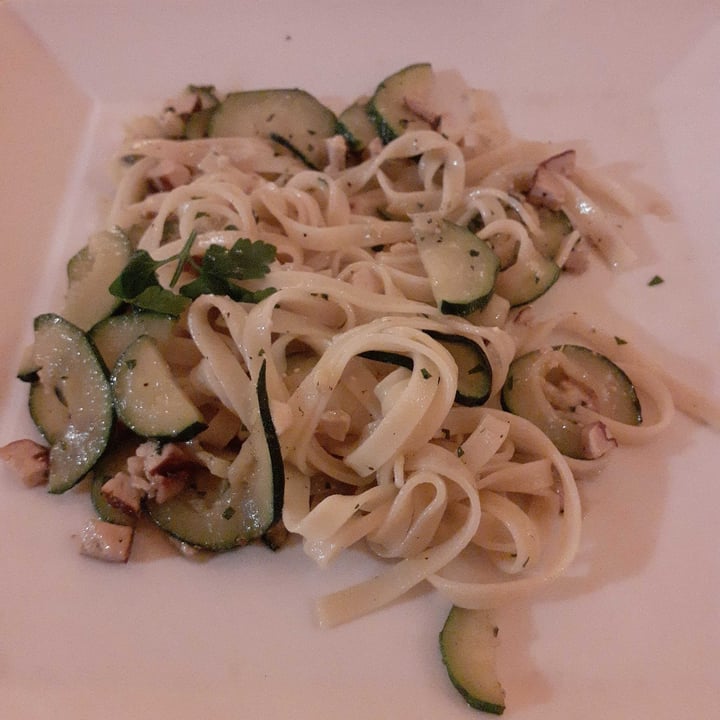 photo of Restaurant Nadamas taglayelle vegane zucchine tofu e zenzero shared by @liliangore on  04 Jan 2023 - review