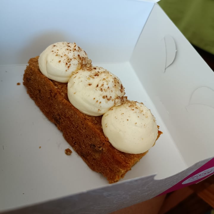 photo of Tessa's Bakery Carrot and ginger slice shared by @deidrejohnson on  12 Jan 2023 - review