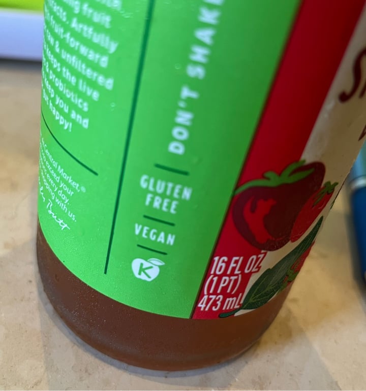 photo of Central Market H.E.B Strawberry Basil Kombucha shared by @bego18 on  24 Mar 2023 - review