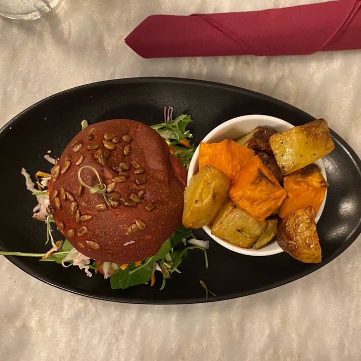 photo of Botanica Lab Cucina Spinach Burger shared by @aleglass on  21 Dec 2022 - review