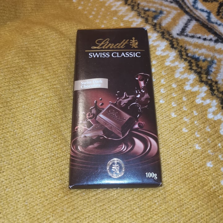 photo of Lindt Lindt Swiss Classic Dark chocolate shared by @valibabali on  11 Feb 2023 - review