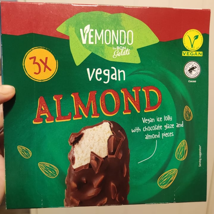 photo of Vemondo  Vegan Almond shared by @kokeshi92 on  21 Dec 2022 - review