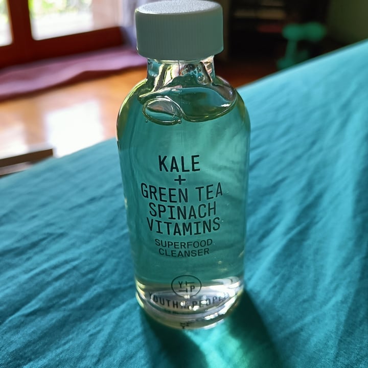 photo of Youth To The People Kale and green tea spinach vitamins superfood cleanser shared by @wonka on  01 Jun 2023 - review