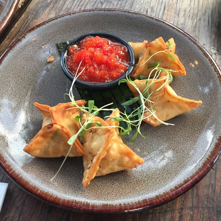 photo of Plantasia Crispy wonton shared by @zullybee on  21 Dec 2022 - review