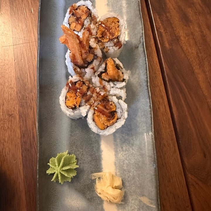 photo of The Hungry Sumo tempura yam roll shared by @blondechickpea on  16 Jul 2023 - review