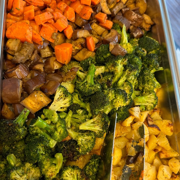 photo of Grain Traders Roasted Rainbow Vegetables shared by @mrdonut on  28 Feb 2023 - review