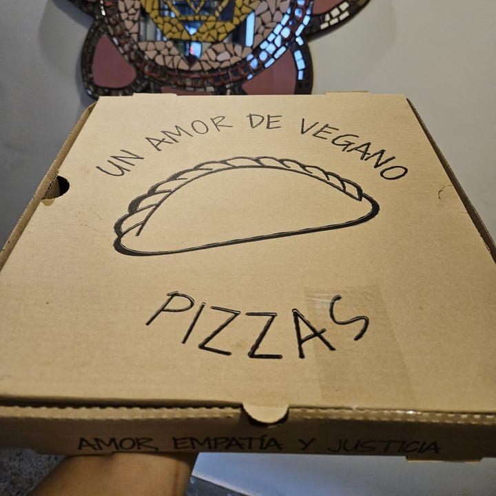 photo of Un Amor De Vegano pizza de peperoni shared by @lachula on  10 Apr 2023 - review