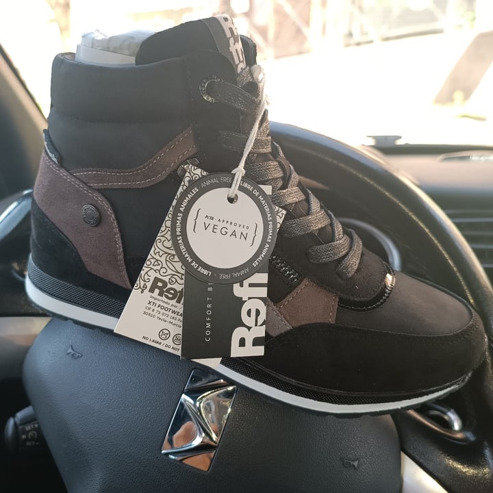 photo of Refresh zapatillas negras y marrón shared by @anniev on  10 Mar 2023 - review