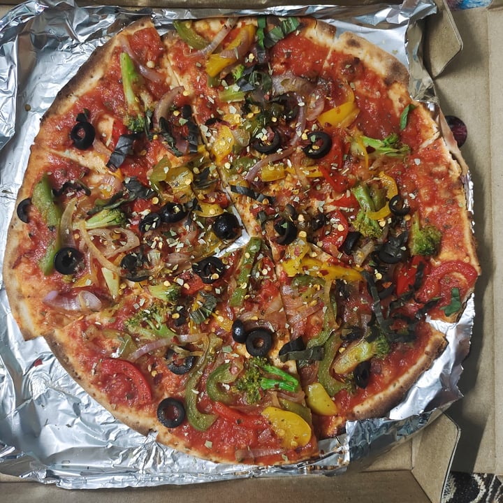 photo of Dolci Desserts Vegan Pizza shared by @keerthan20 on  05 Feb 2023 - review