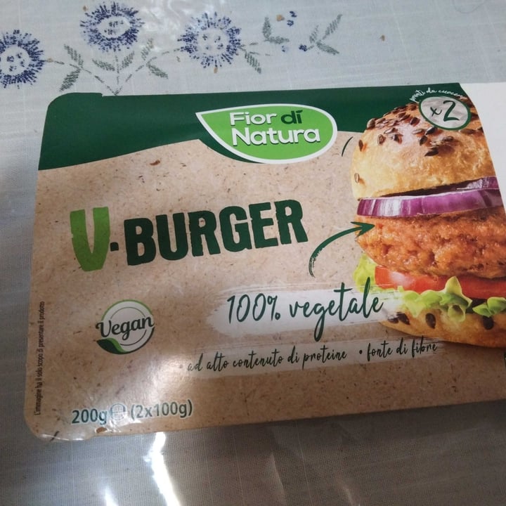 photo of Fior di Natura Burger 100% vegetale shared by @vitorlucasvegan on  14 Jan 2023 - review