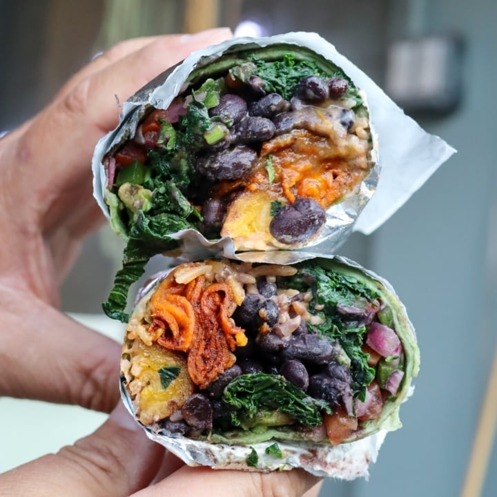 photo of Raiz NYC Sweet Potato & Kale Burrito shared by @lizmaselli on  28 May 2023 - review
