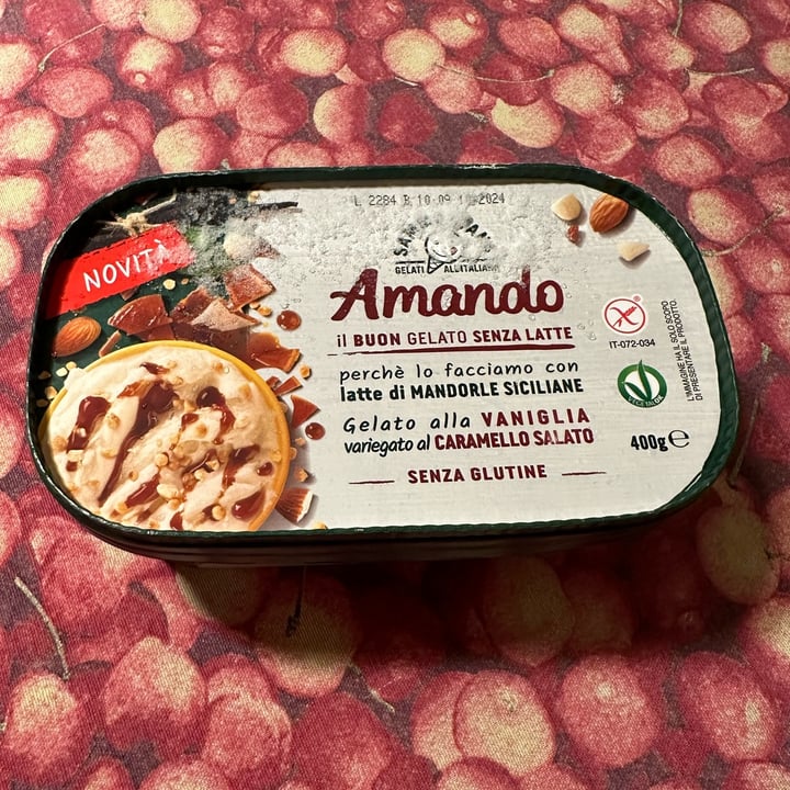 photo of Sammontana Amando Gelato Alla Vaniglia Vatiegato al Caramello Salato shared by @adele91m on  27 Apr 2023 - review