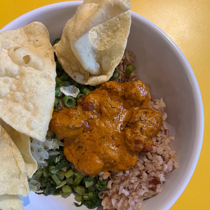 photo of Gokul RAAS Vegetarian plant based butter chicken bowl shared by @wathoney on  29 Dec 2022 - review