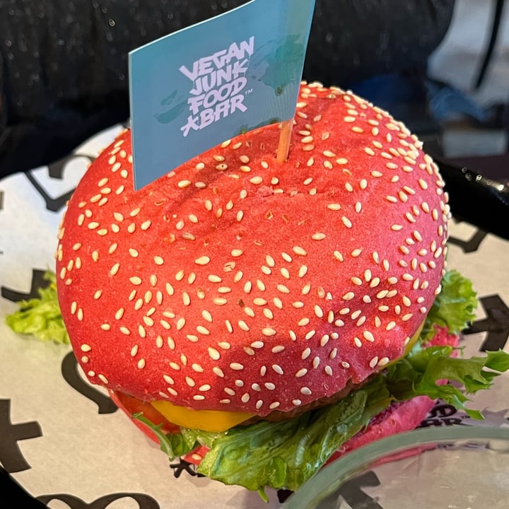 photo of Vegan Junk Food Bar Mc cruelty free shared by @sofiapiagnani on  12 Aug 2023 - review