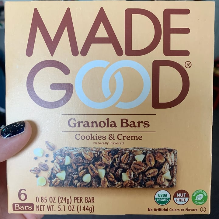 photo of Made Good Cookies and cream granola bars shared by @quadantics on  27 Jun 2023 - review