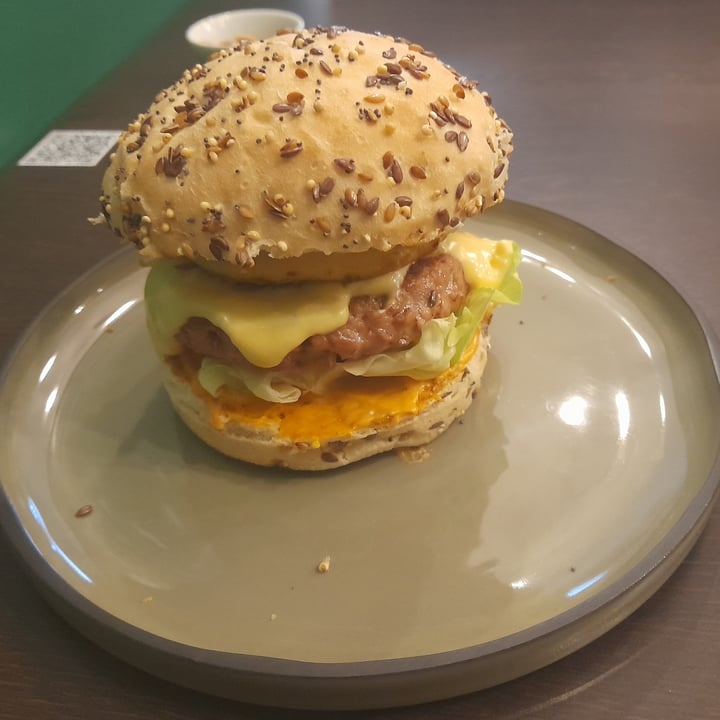photo of Annie's Kitchen Annie's Burger shared by @alice50 on  06 May 2023 - review