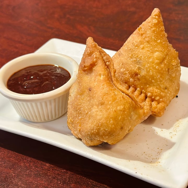 photo of Sargam Restaurant & Bar Vegetable Samosa shared by @tabithalewis on  30 Jun 2023 - review