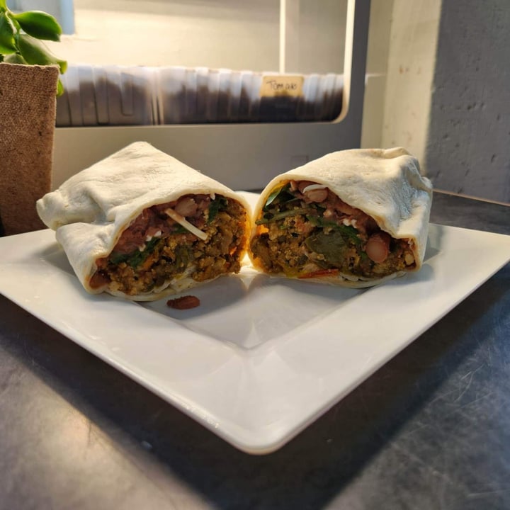 photo of Pepe's Kitchen Breakfast Burrito shared by @quadantics on  19 Jan 2023 - review