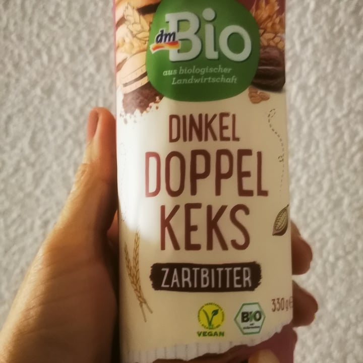 photo of dmBio Dinkel Doppelkeks Zartbitter shared by @claudiavegana on  09 Jun 2023 - review