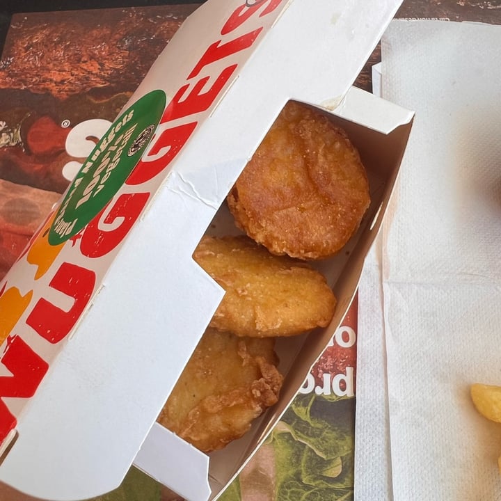 photo of Burger King nuggets finto pollo shared by @cherry612 on  10 Jun 2023 - review