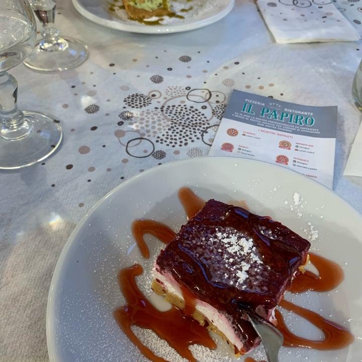 photo of Il Papiro Vegan Cheesecake ai frutti di bosco shared by @martinazurli on  29 May 2023 - review