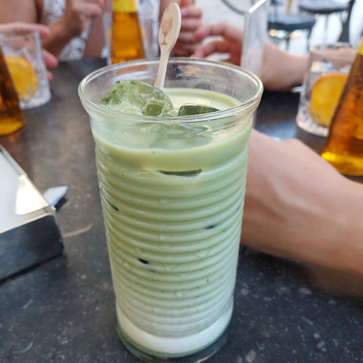 photo of Farmacia Del Cambio iced matcha latte shared by @omsohum on  12 Jul 2023 - review