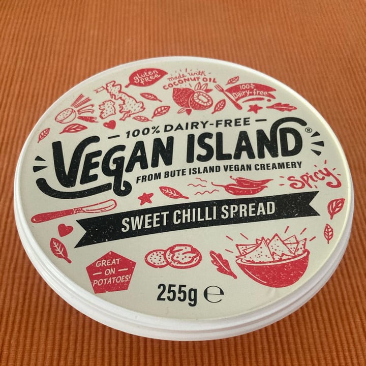 photo of vegan island sweet chilli spread shared by @sottolapellepodcast on  09 Aug 2023 - review