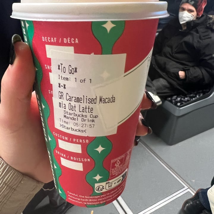 photo of Starbucks Caramelised Macadamia Oat Latte shared by @pkplantbased on  16 Jan 2023 - review