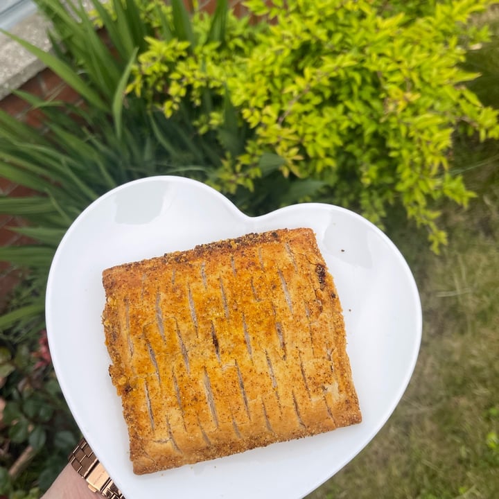 photo of Greggs Vegan Mexican Chicken-Free Bake shared by @vegneve on  18 May 2023 - review