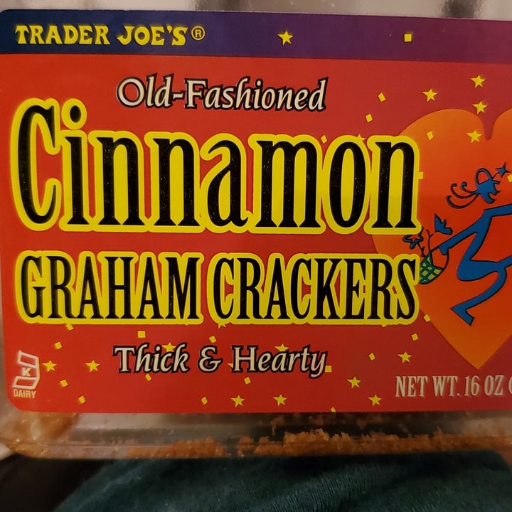 photo of Trader Joe's Cinnamon Graham’s shared by @raynadisco on  24 Dec 2022 - review