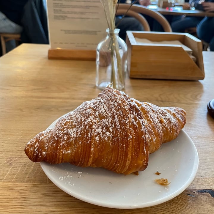photo of FREA Bakery croissant pistacchio shared by @julyn on  05 Apr 2023 - review