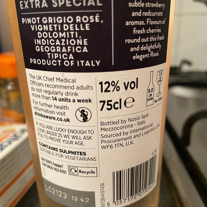 photo of Asda extra special pinot grigio rose shared by @ct77 on  25 Dec 2022 - review