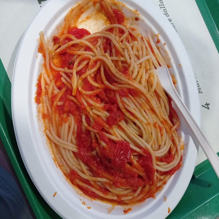 photo of Autogrill Viverone Nord Spaghetti al pomodoro shared by @lauracri on  11 Aug 2023 - review