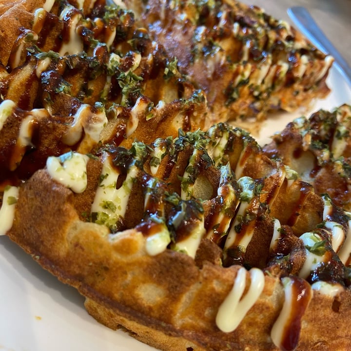photo of Mong Cha Cha Cafe 梦茶茶 Okonomiyaki Waffles shared by @fxk on  26 Apr 2023 - review