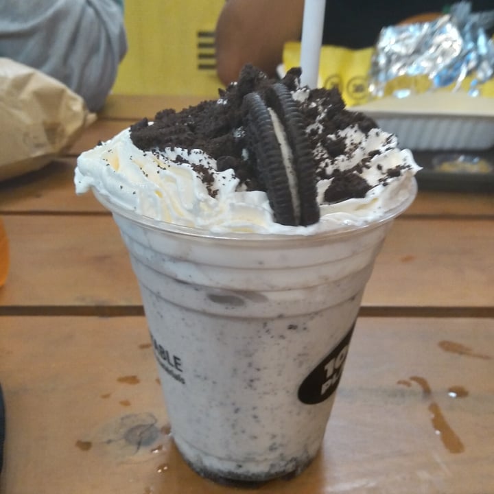 photo of La Recontra - Fast Good Vegano Oreo Shake shared by @veganaenlima on  03 May 2023 - review