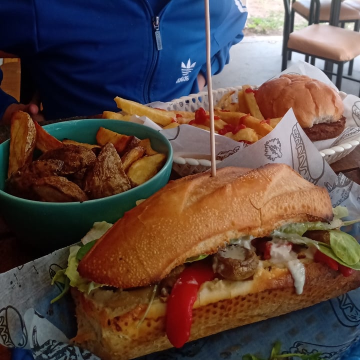 photo of 1966 Bar de Aguas Hamburguesa shared by @lau1307 on  12 Feb 2023 - review