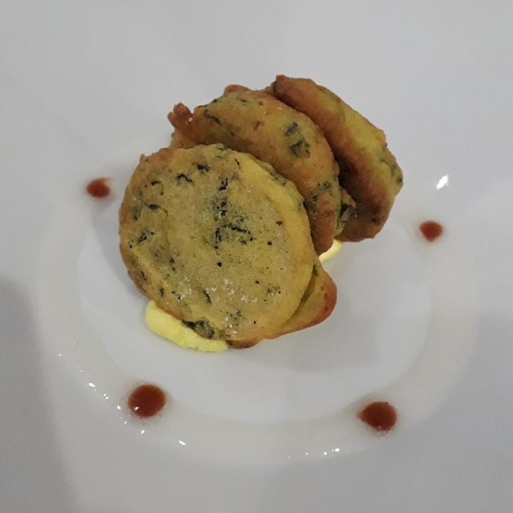 photo of Alice e Viola - Cucina vegetale Frittelle di ceci shared by @sus11 on  30 Apr 2023 - review
