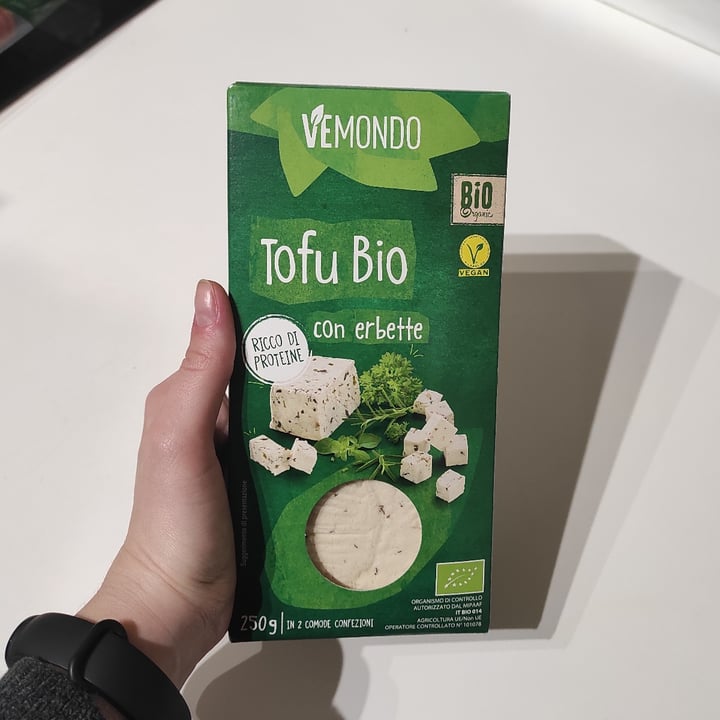 photo of Vemondo Tofu Bio con Erbette shared by @niklabelloli1 on  29 Jan 2023 - review
