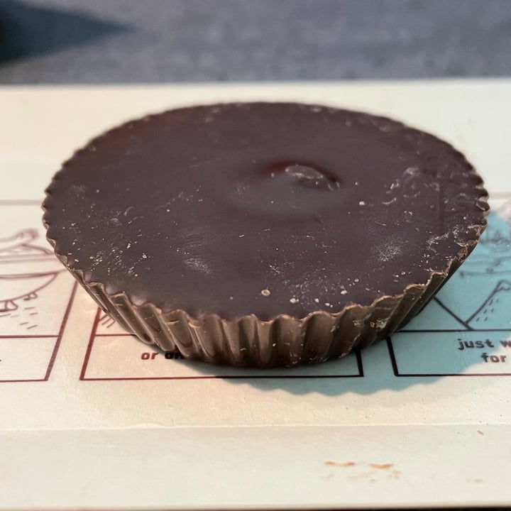 photo of Pip & Nut Dark Chocolate Almond Butter Cups shared by @bryanvegan on  01 Jan 2023 - review