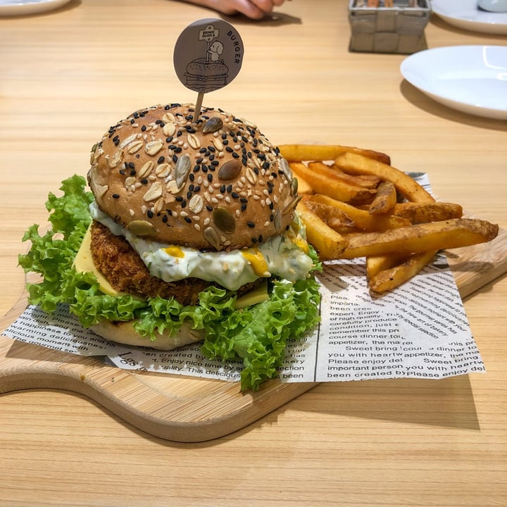 photo of Brown Poodle Cafe Runaway Chickenburg shared by @m1tch9i on  18 Mar 2023 - review