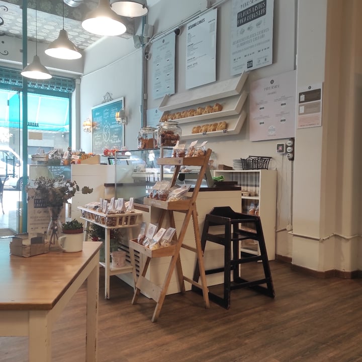 photo of Sésamo Bakery Shop & Lounge Café con bebida de avena shared by @cusquisquis on  06 Jul 2023 - review