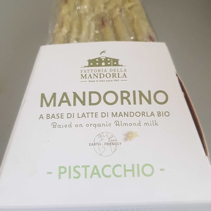 photo of La fattoria della mandorla mandorino al pistacchio shared by @lauratempore on  05 Jun 2023 - review