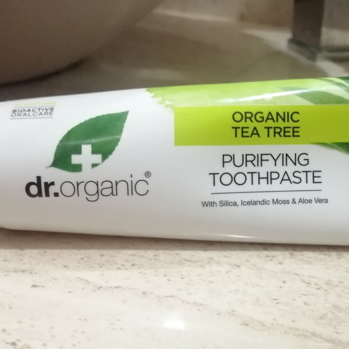 photo of dr.organic pasta de dientes arbol del té shared by @ladytsundere on  06 Mar 2023 - review