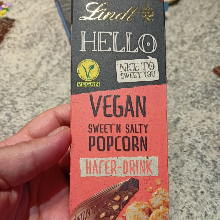 photo of Lindt Hello Sweet and Salty Popcorn shared by @marinasacco on  28 May 2023 - review