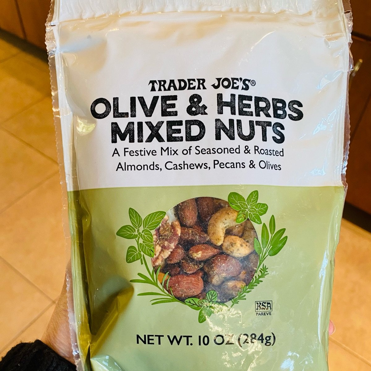 Trader Joe's Olive and Herb Mixed Nuts Reviews abillion