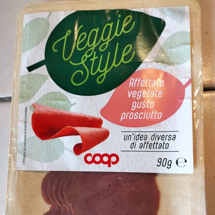 photo of Veggie Style (COOP) affettato vegetale gusto prosciutto shared by @bunnyeco on  01 Apr 2023 - review